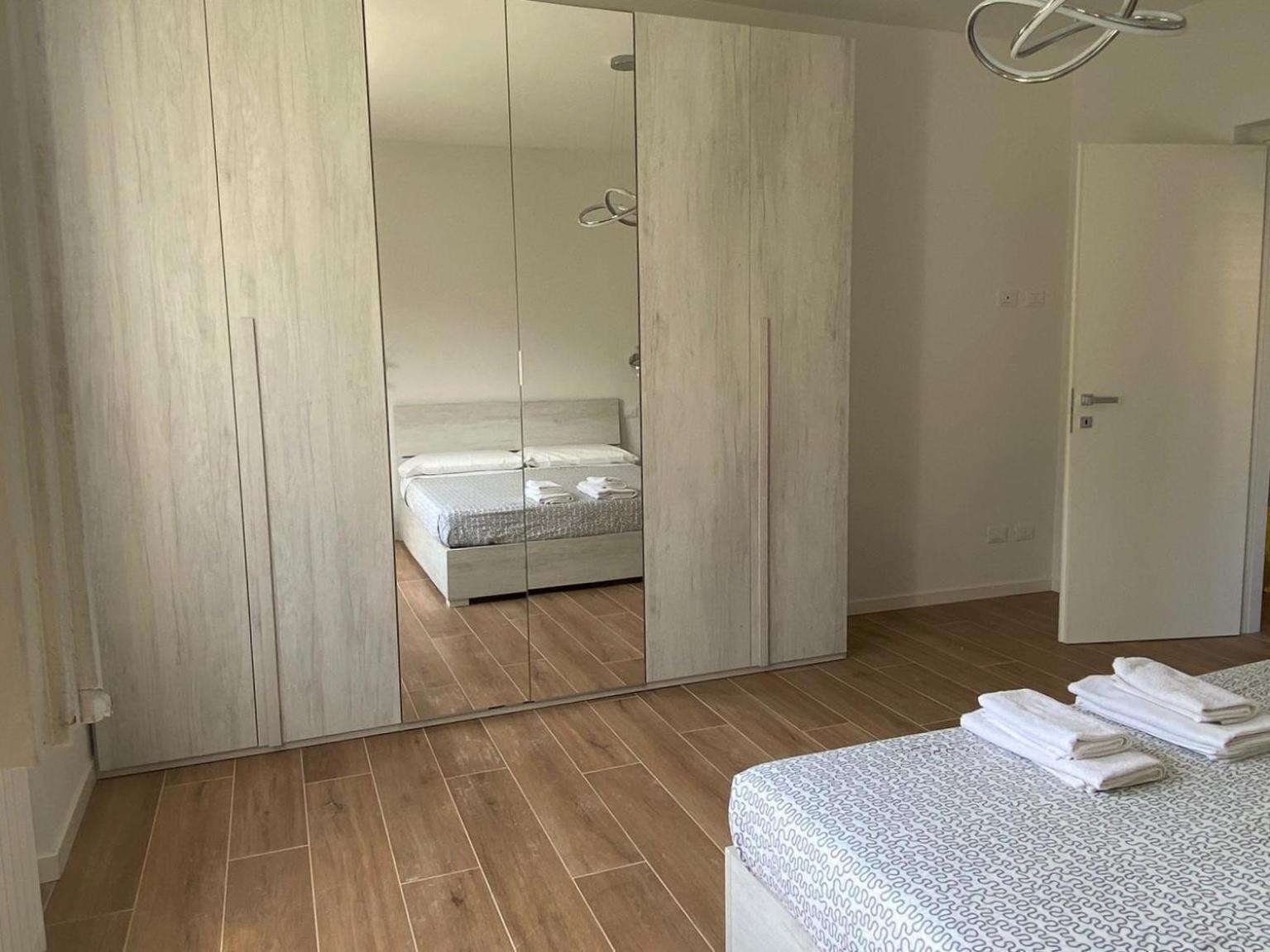 Villa The Swan - Composed By 2 Apartments Mandello del Lario Exterior foto